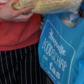 Volle tas met boodschappen